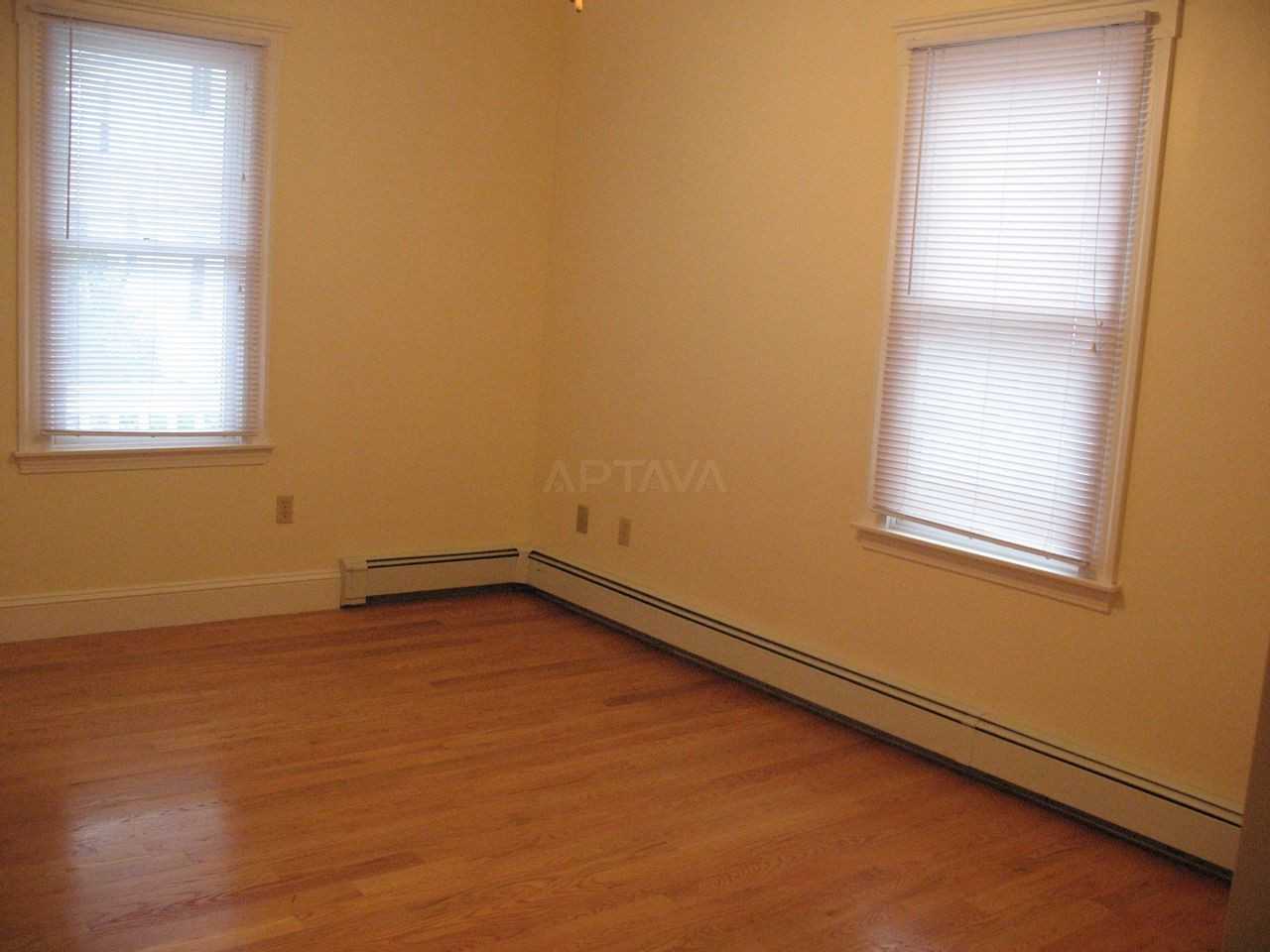 47 Dearborn St - Photo 3 of 11