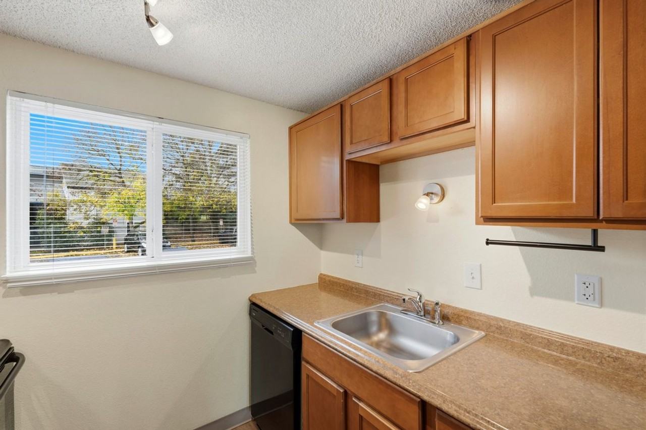 Welcome to Birchcreek Apartments, Your Home in the Heart of Beaverton - Photo 6 of 35