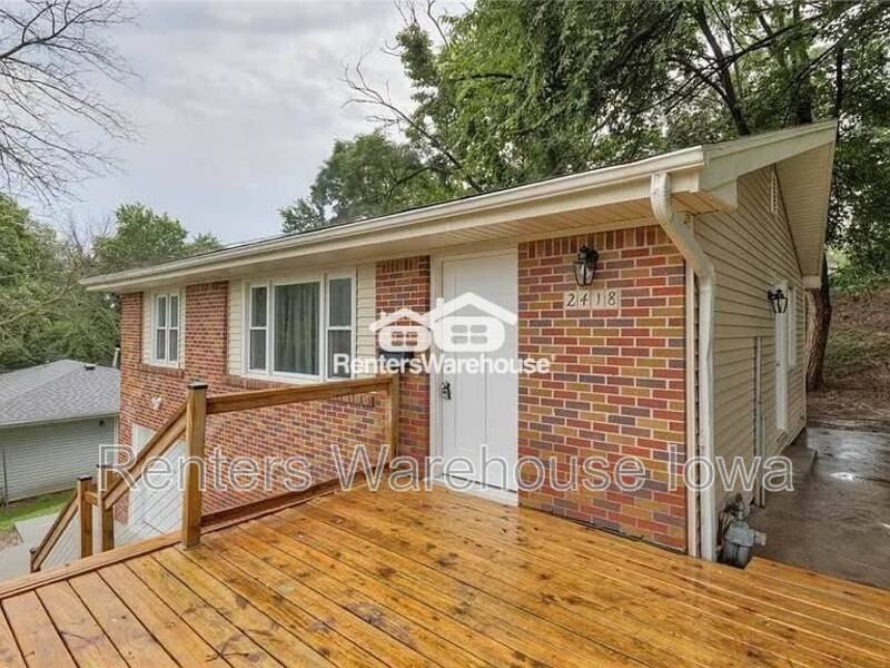 2418 Boston Ave - Photo 2 of 13