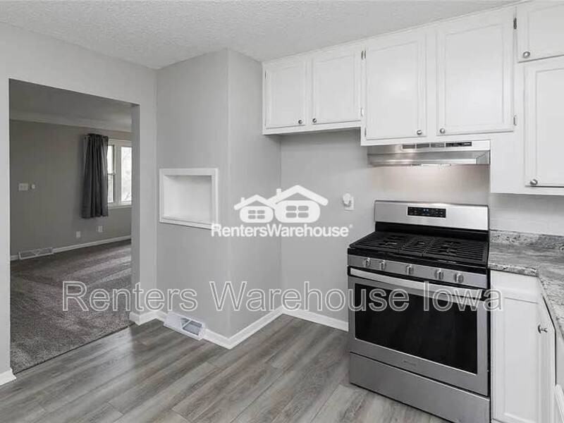 2418 Boston Ave - Photo 6 of 13