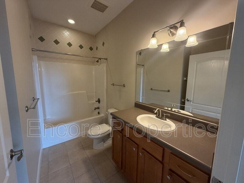 510 Broad St #220 - Photo 7 of 8