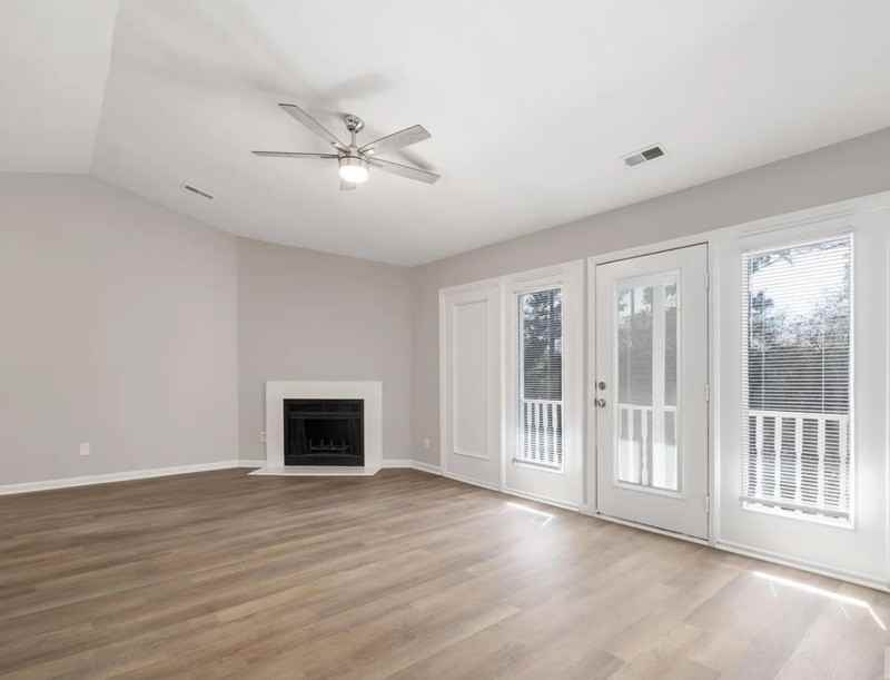 6142 Meadow Rose Ln - Photo 4 of 23