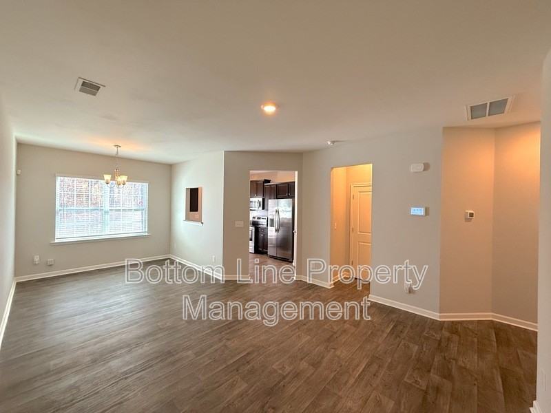 6104 Guildford Hill Ln - Photo 4 of 17