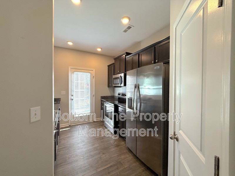 6104 Guildford Hill Ln - Photo 6 of 17