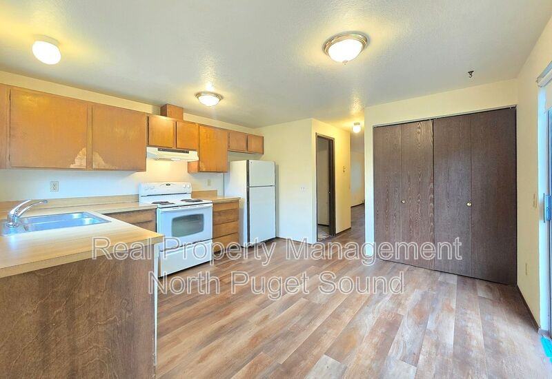 1322 Maple St #B - Photo 3 of 14