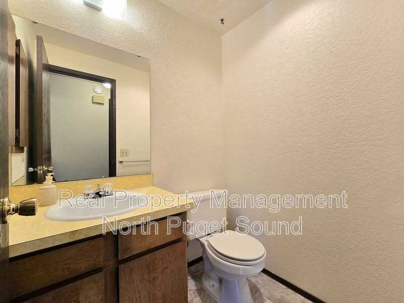 1322 Maple St #B - Photo 7 of 14