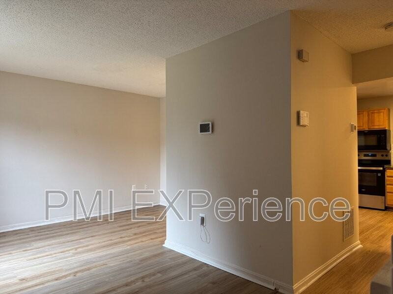 709 Saint Michaels Dr - Photo 2 of 27