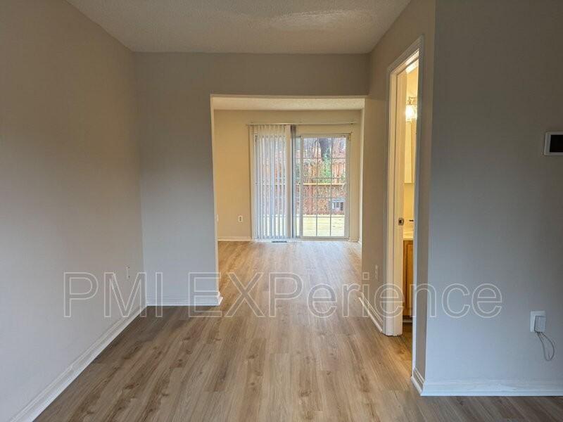 709 Saint Michaels Dr - Photo 7 of 27