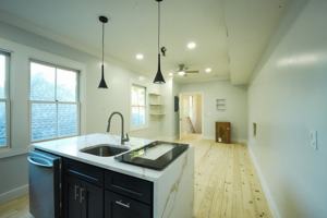 featured image of 1932 Hubbard Street