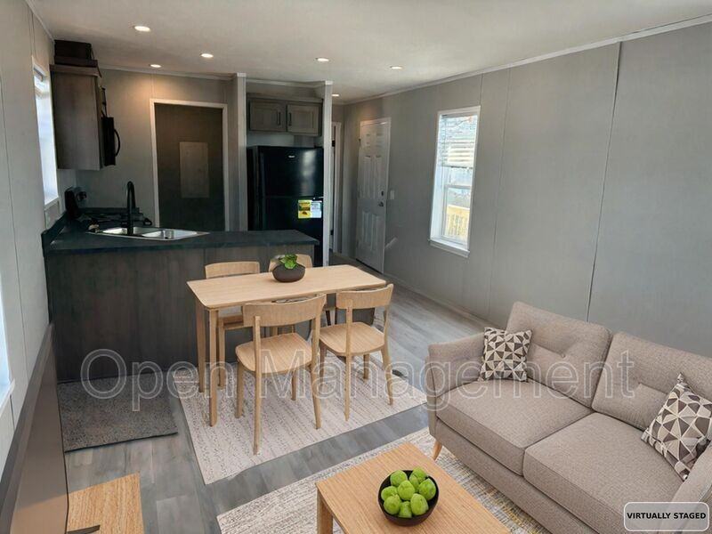 16 English Village Park - Photo 2 of 9