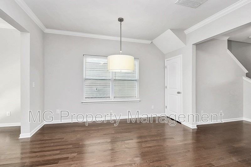 8116 Dumphries Dr - Photo 7 of 21