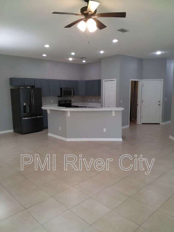 818 Filmore Ln - Photo 3 of 21