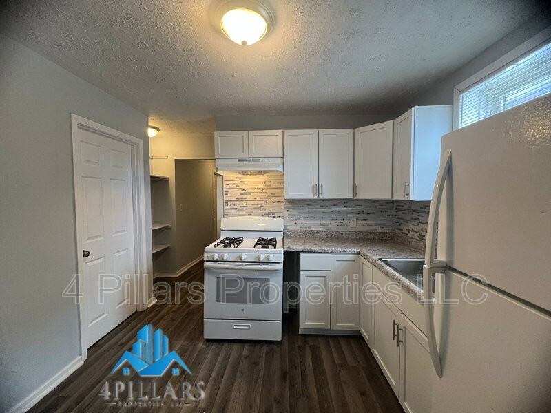 1311 E Columbus Dr #1 - Photo 3 of 26