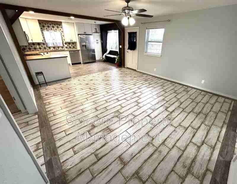 635 West Hillcrest Drive - Photo 3 of 9