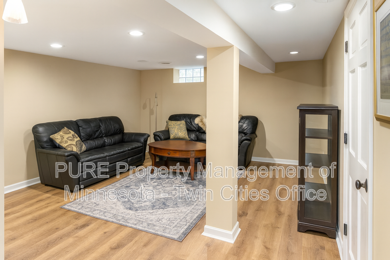 1797 Montreal Ave - Photo 5 of 16