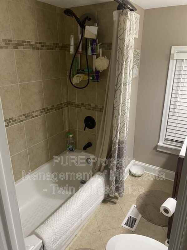 1797 Montreal Ave - Photo 7 of 16