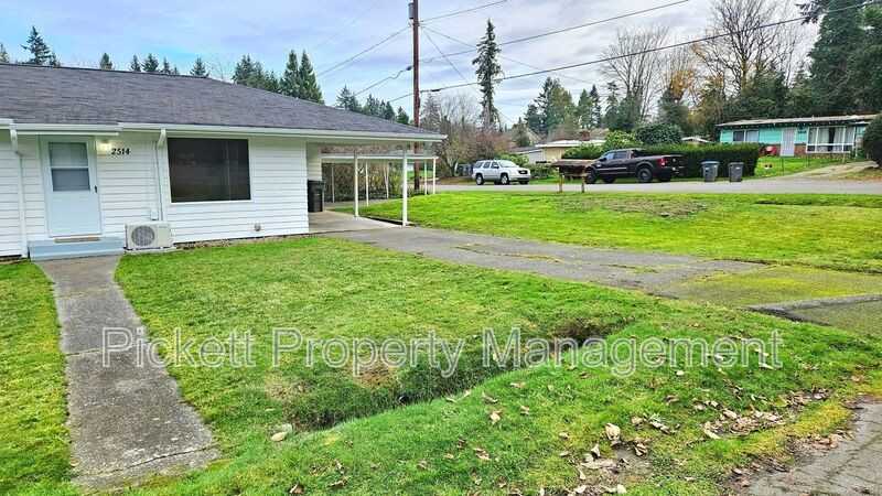 2514 Spring St Ne - Photo 2 of 24