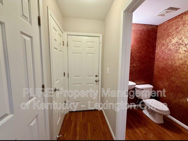 552 Forest Hill Dr - Photo 4 of 40