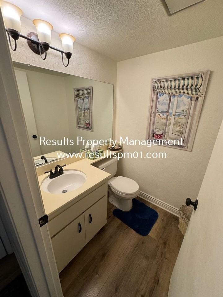 1675 Vernon Street #15 - Photo 3 of 11