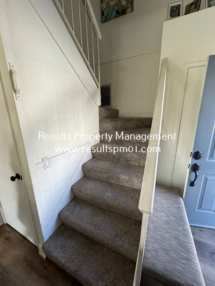 1675 Vernon Street #15 - Photo 4 of 11