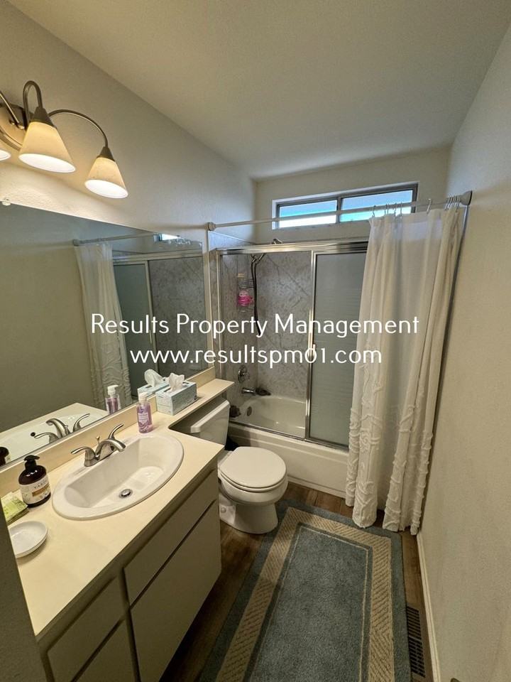 1675 Vernon Street #15 - Photo 6 of 11