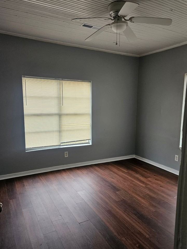 1612 May St - Photo 2 of 14