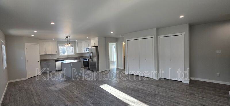5563 Kidd Pl #A - Photo 2 of 9
