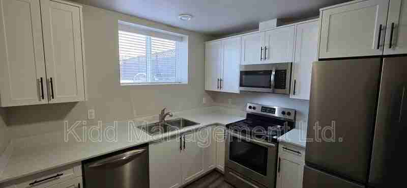 122 Prince George Drive - Photo 5 of 9