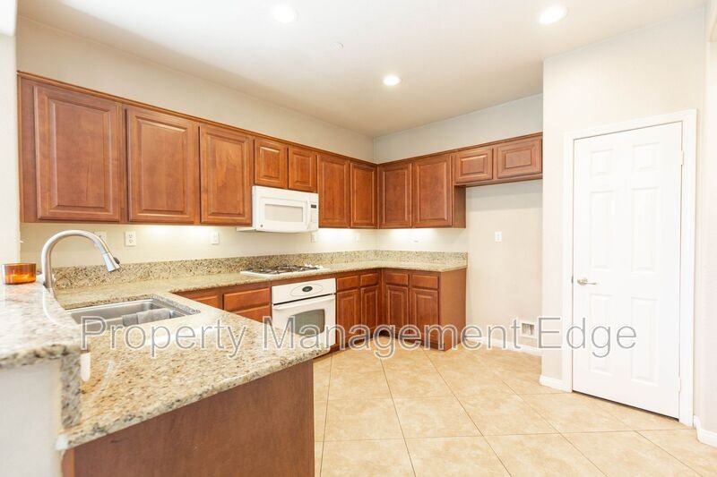 1906 Flint Ct - Photo 5 of 19