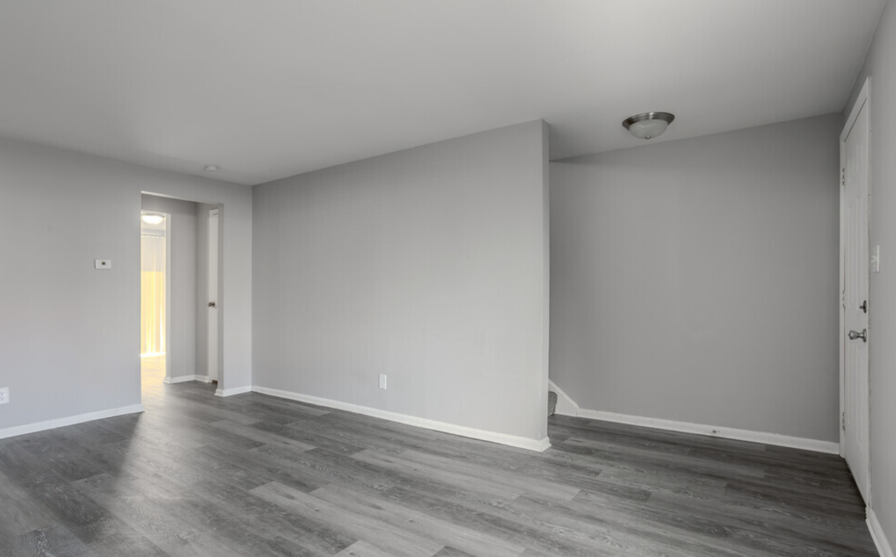 Victoria Village - Photo 5 of 12