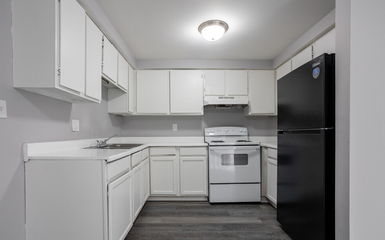 Victoria Village - Photo 6 of 12