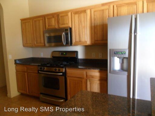 4202 S Rosemary Ct - Photo 3 of 15