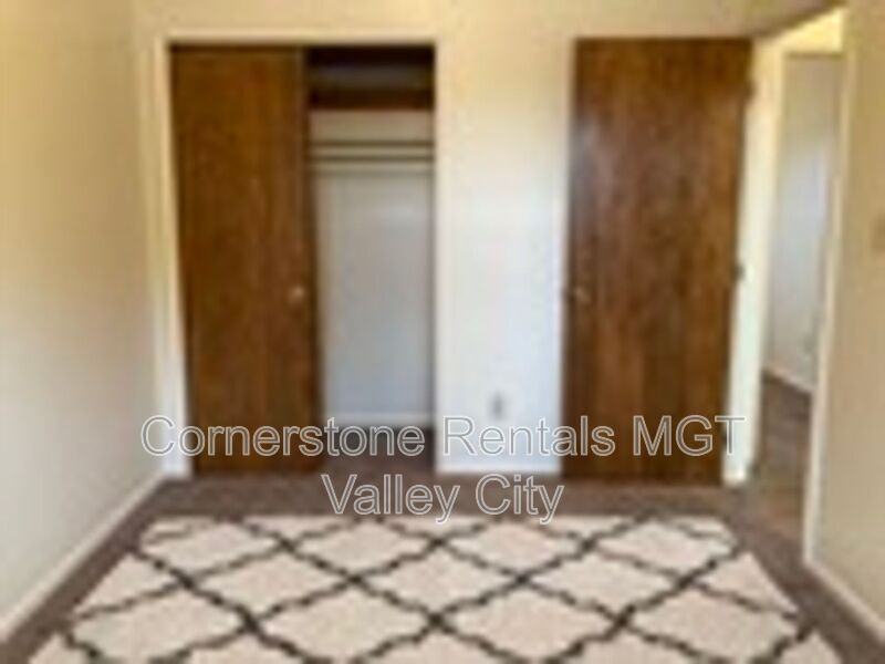 807 3rd St Sw - Photo 3 of 8