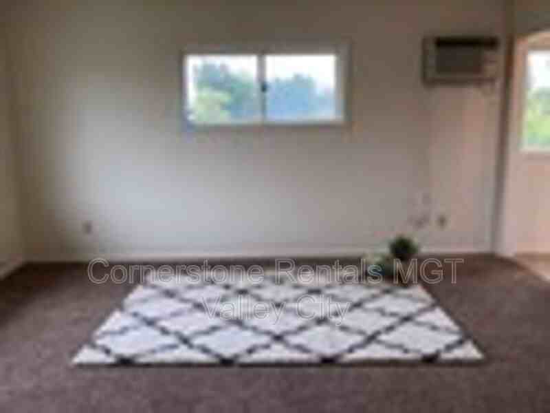 807 3rd St Sw - Photo 4 of 8