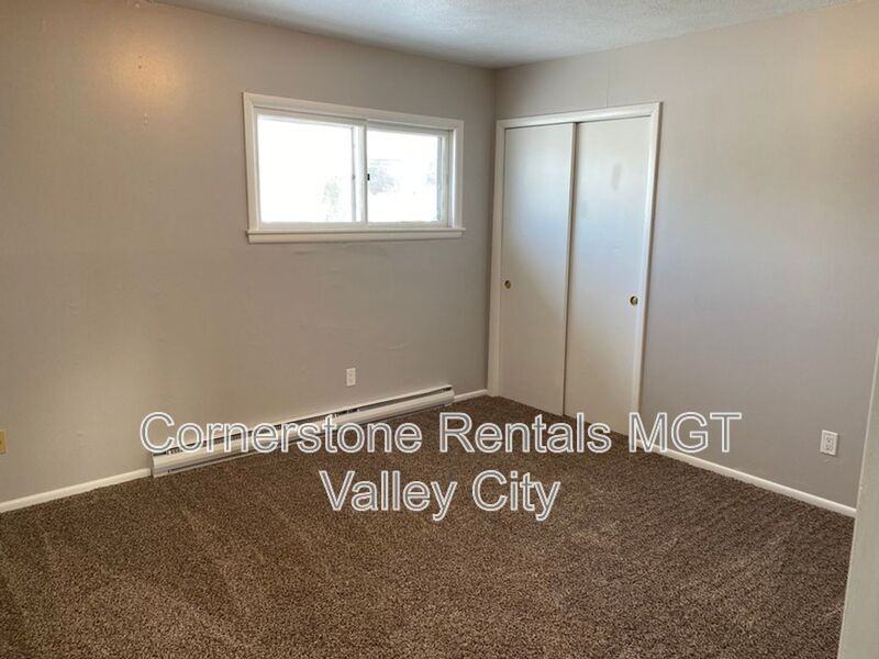 827 3rd Street Southwest - Photo 4 of 10