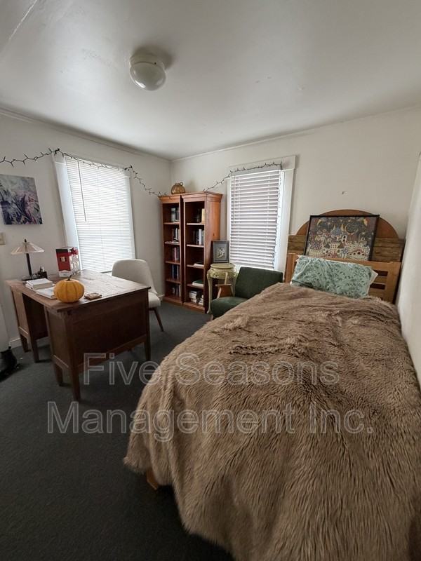 366 Riverside Ave - Photo 7 of 16