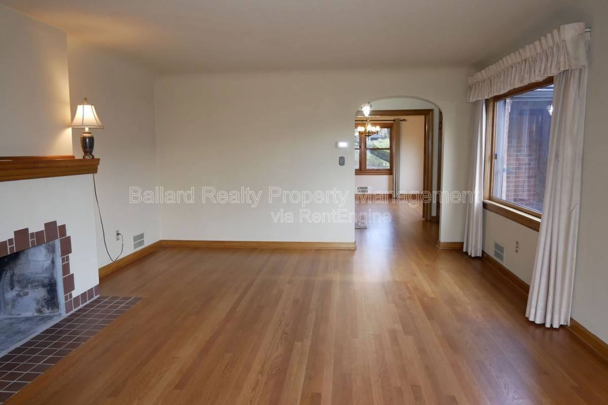 1403 2nd Ave N - Photo 5 of 10