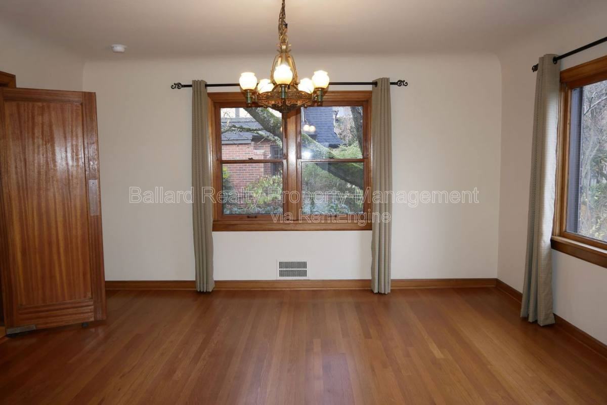 1403 2nd Ave N - Photo 7 of 10