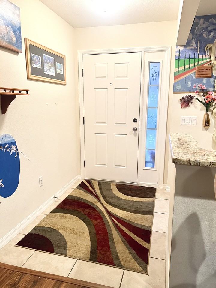 731 Baisley Trl - Photo 4 of 35