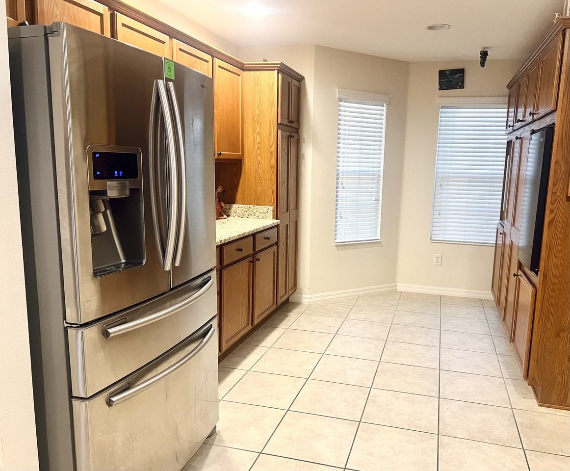 731 Baisley Trl - Photo 7 of 35