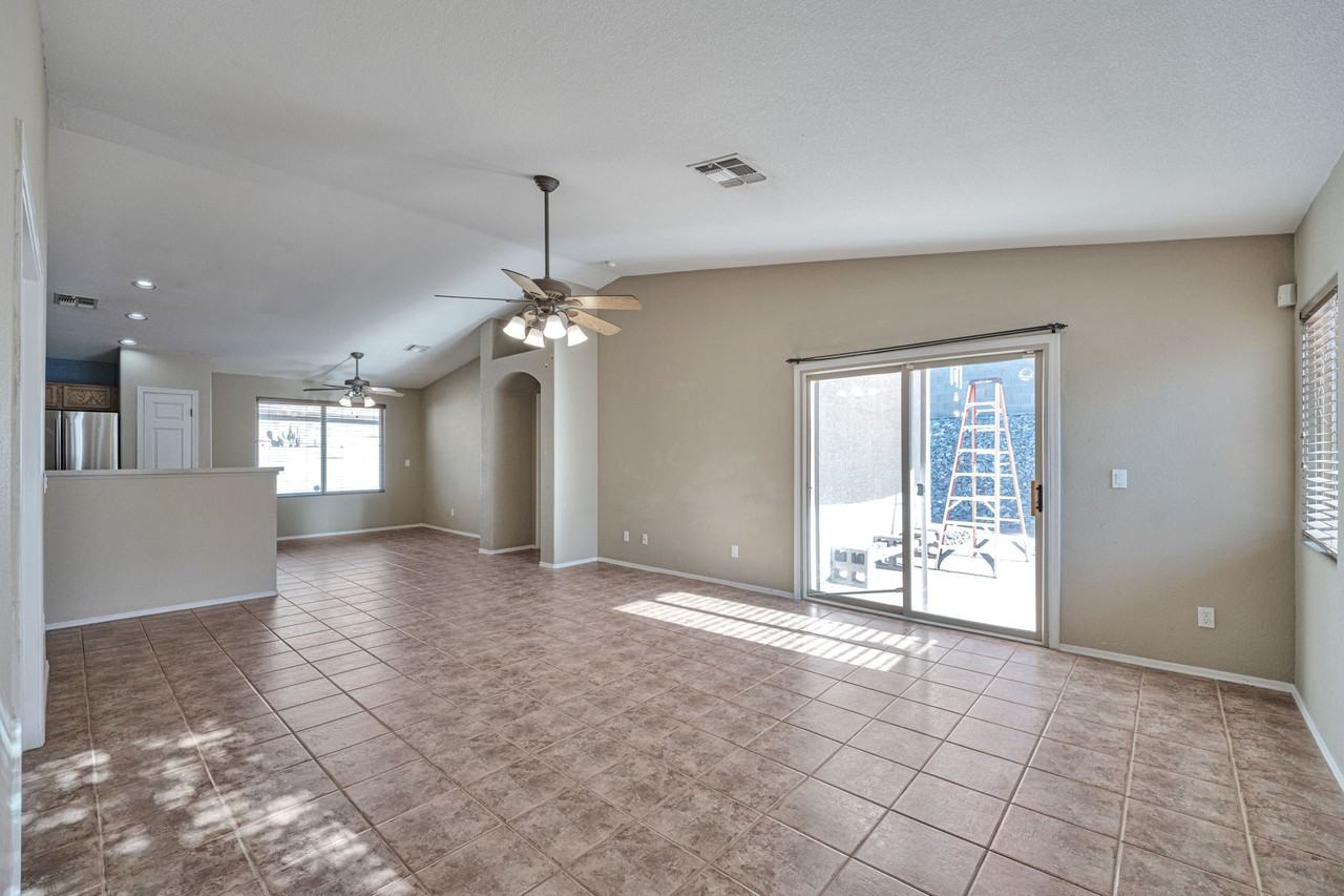 10186 E Desert Paradise Pl - Photo 4 of 27