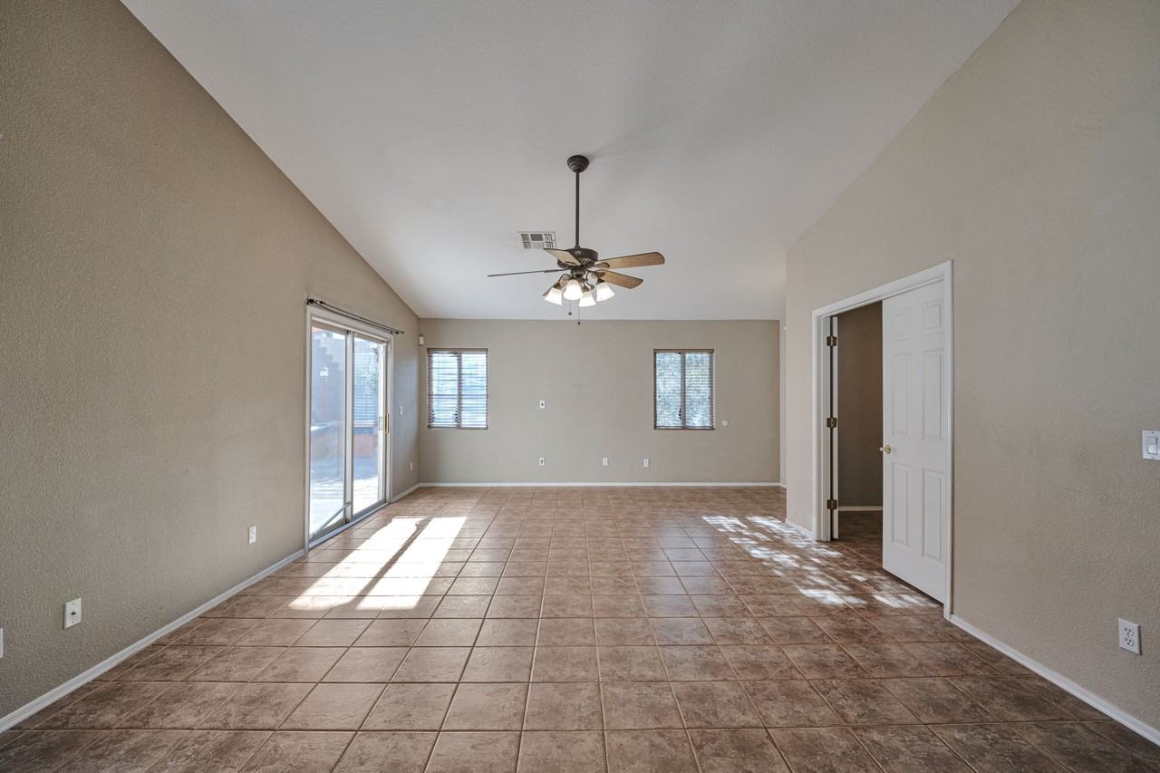 10186 E Desert Paradise Pl - Photo 7 of 27