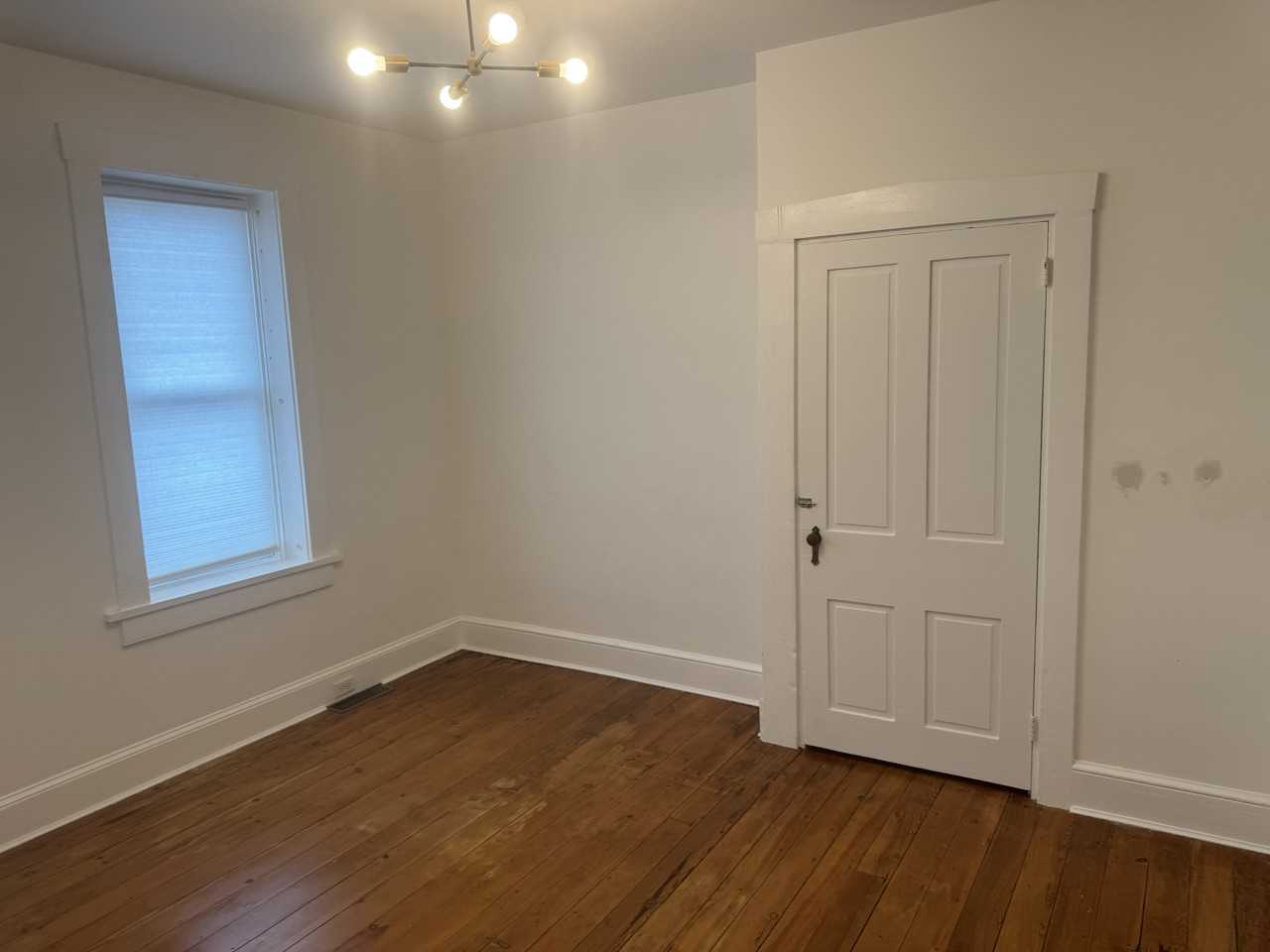 323 South Prince Street - Photo 4 of 19