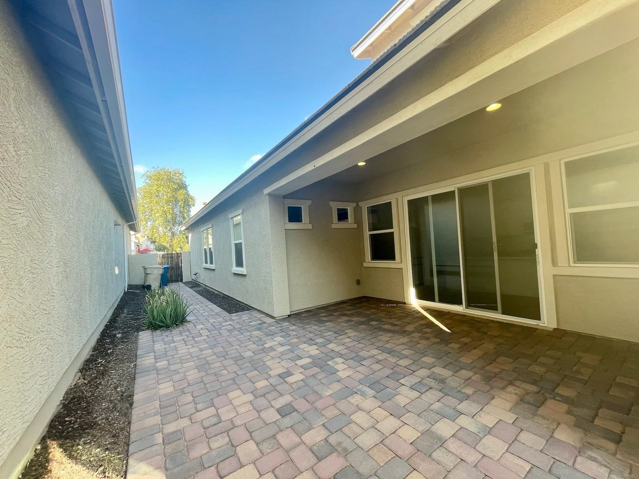 21062 West Sunrise Lane - Photo 2 of 42