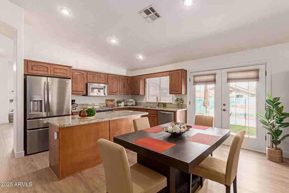 1033 E Mountain Vista Dr - Photo 7 of 20