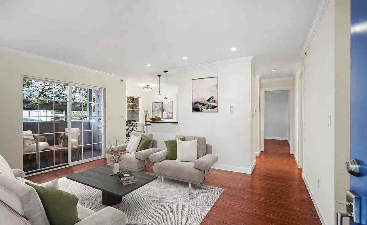 105 Lighthouse Dr - Photo 2 of 14