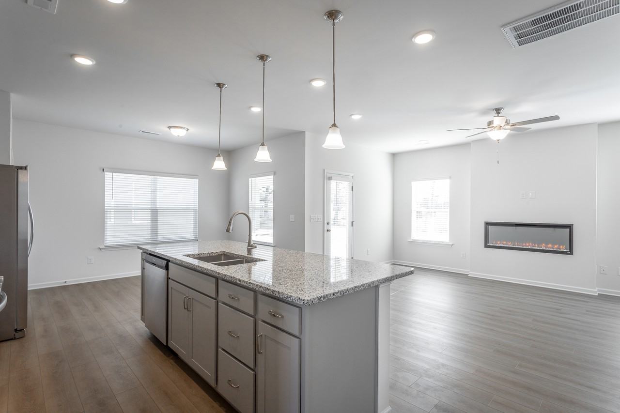 8836 Meadowvale Ct - Photo 5 of 50