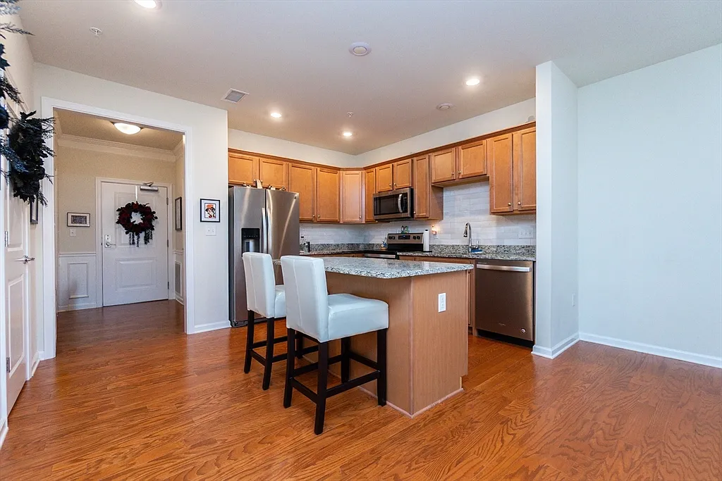 200 Martins Landing - Photo 2 of 14