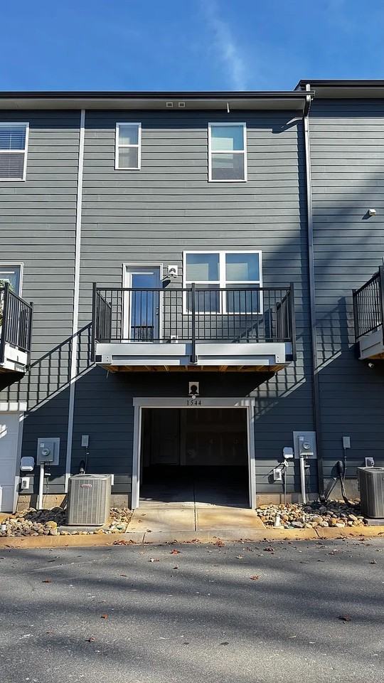 1544 Levy Way - Photo 3 of 33