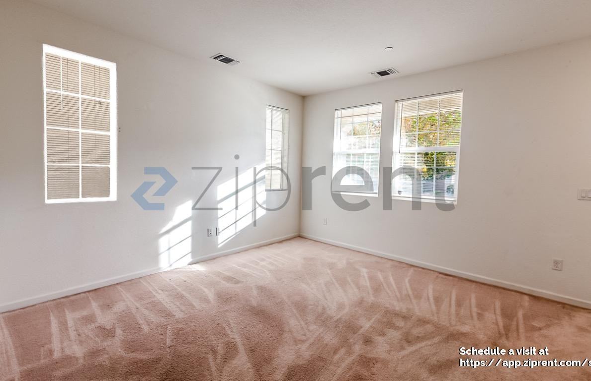 2483 Judith Resnik Ave - Photo 6 of 44